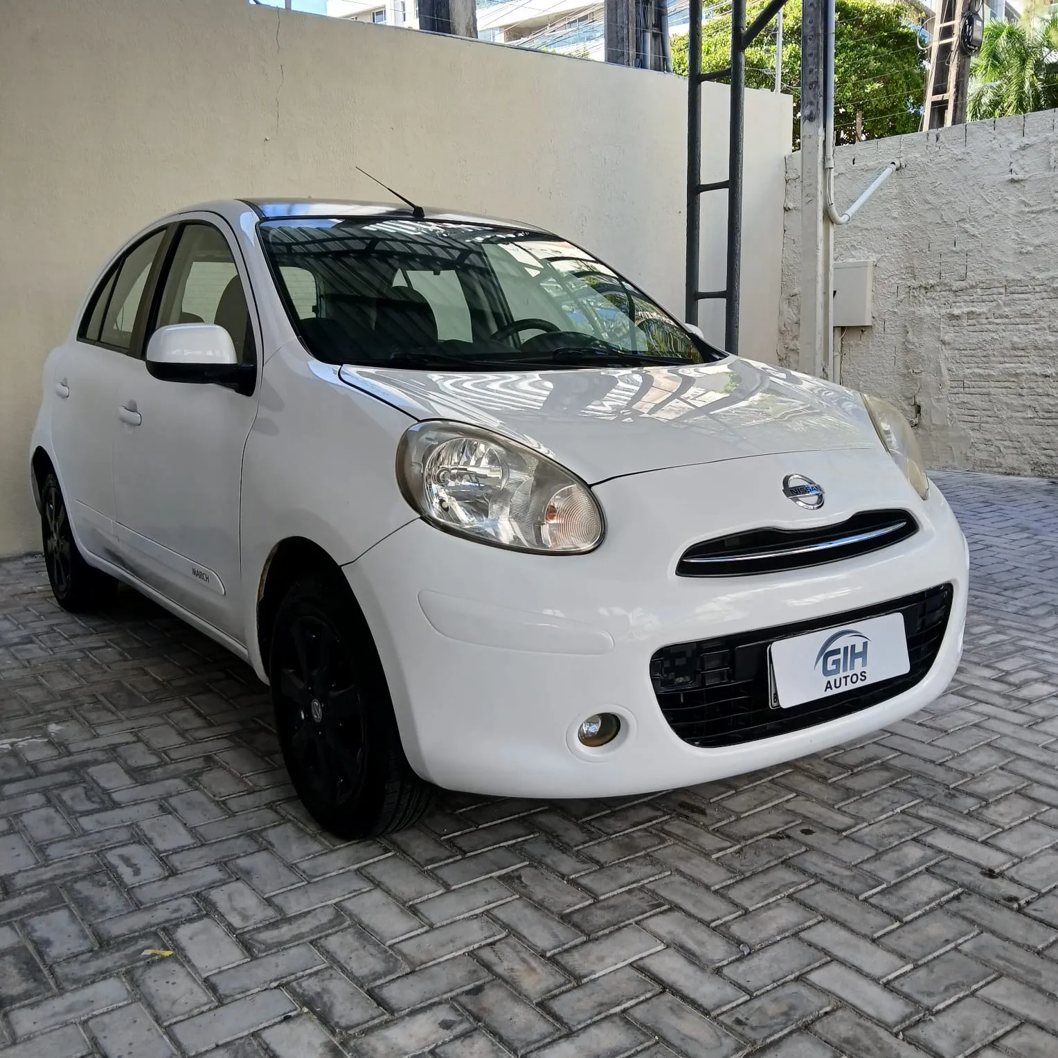 Nissan march 1.0 2014 flex - Branco